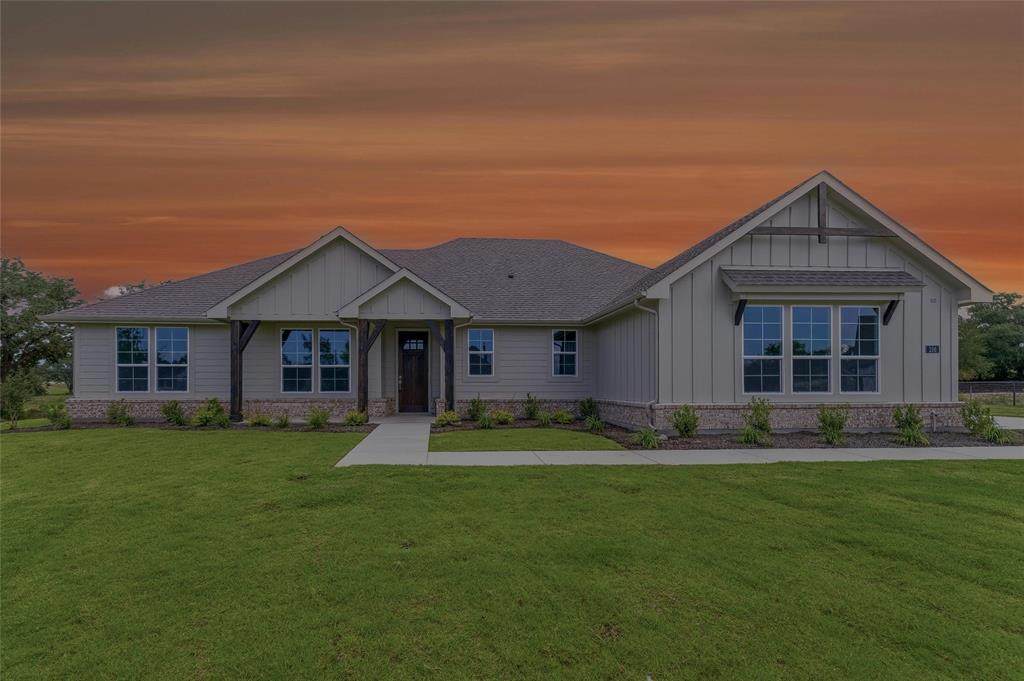 156 Oak Grove Way - Photo 1