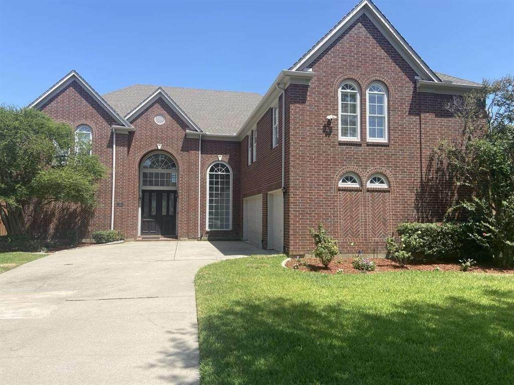 714 Peninsula Drive - Photo 1
