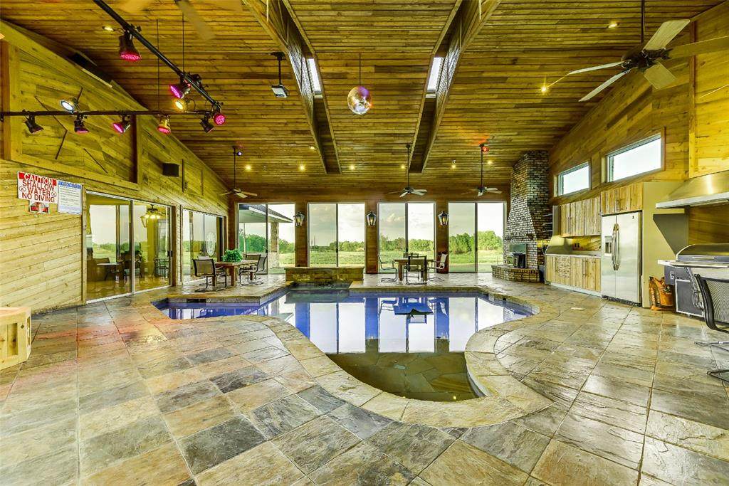 209 Sabine Creek Road - Photo 1