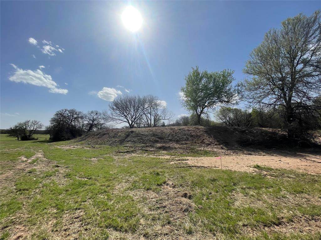1040 County Road 1596 - Photo 1