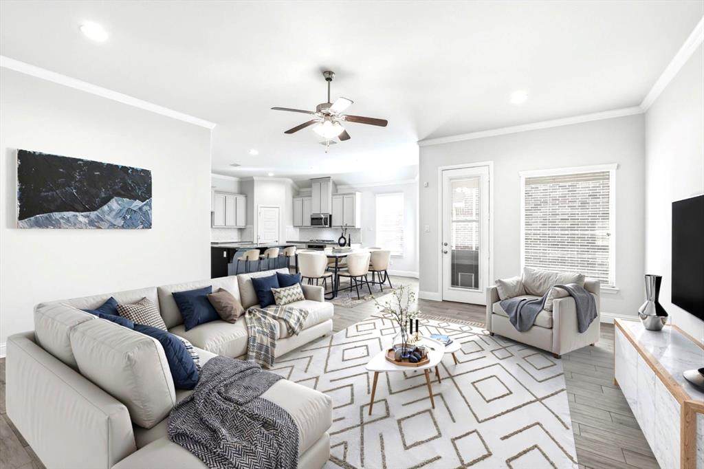 717 10th Street - Photo 1