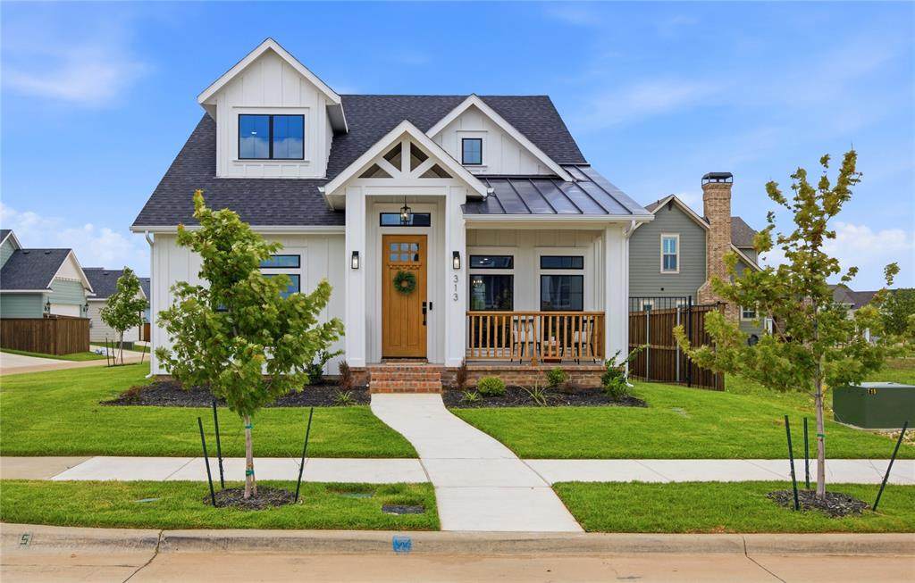 313 Dylan Way - Photo 1