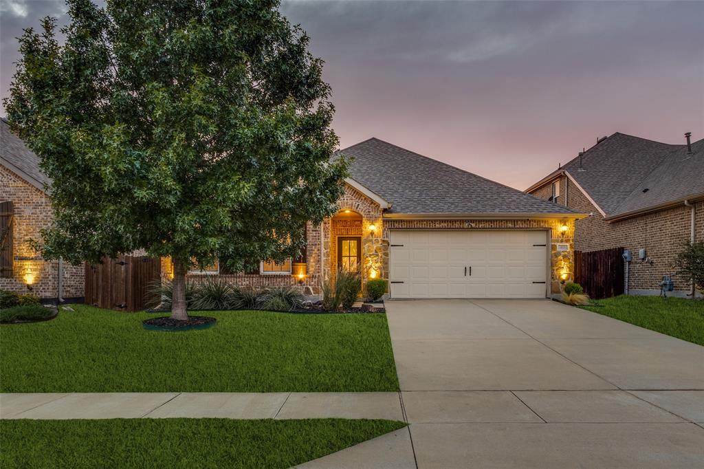 413 Yellowstone Drive - Photo 1