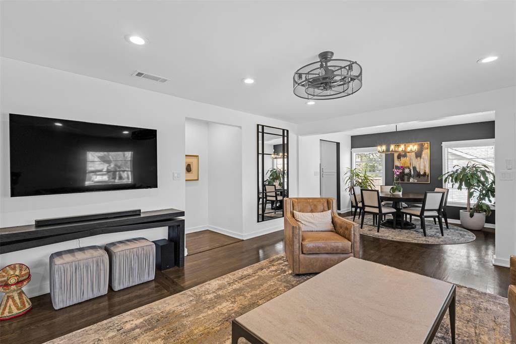 8723 Glencrest Lane - Photo 1