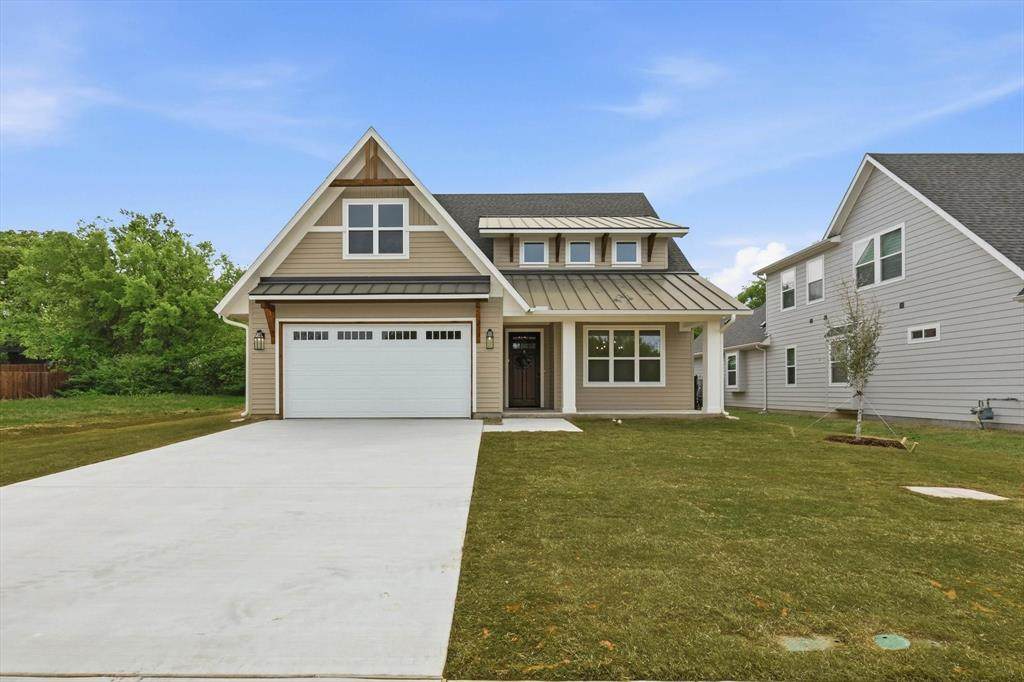 216 Village Way - Photo 1