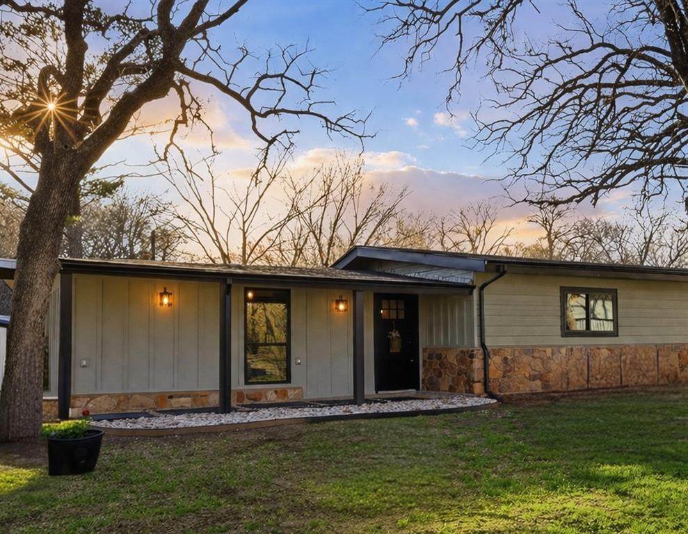 1006 Newell Drive - Photo 1