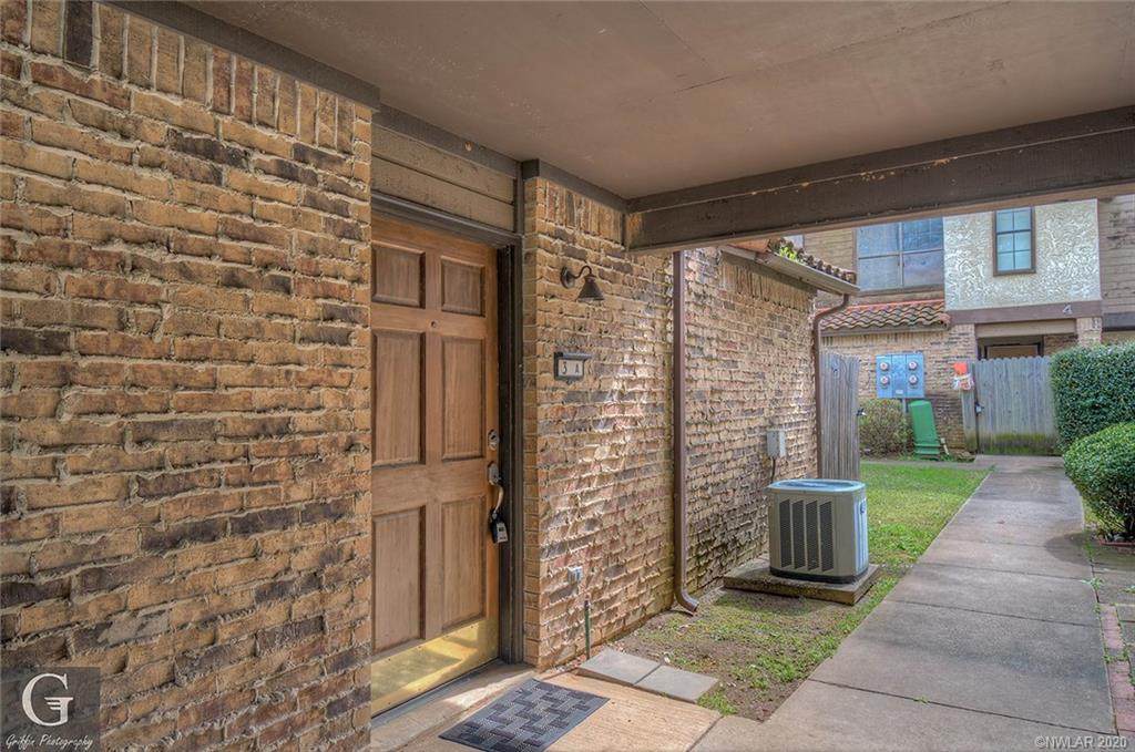 5454 Financial Plaza - Photo 1
