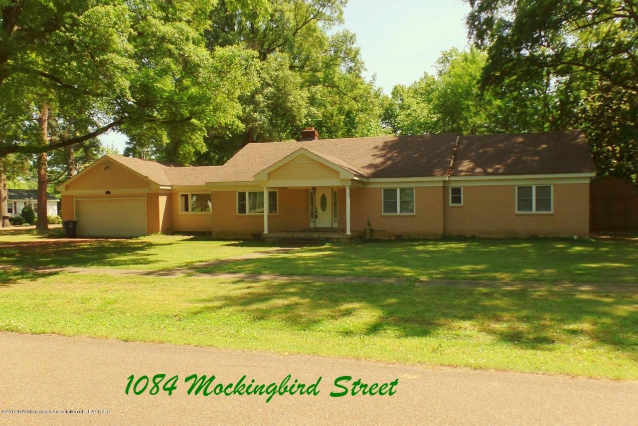 1084 Mockingbird Street - Photo 1