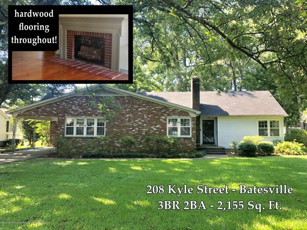 208 Kyle Street - Photo 1