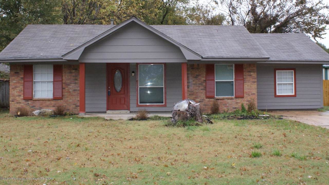 3470 Laurel Drive - Photo 1