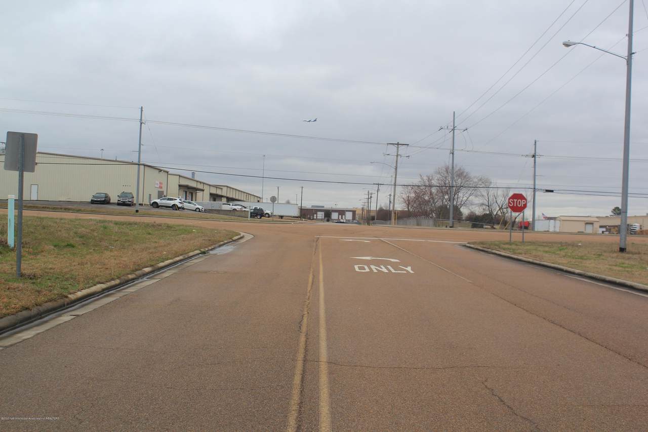6 Interstate Boulevard - Photo 1 6 Interstate Boulevard - Photo 1