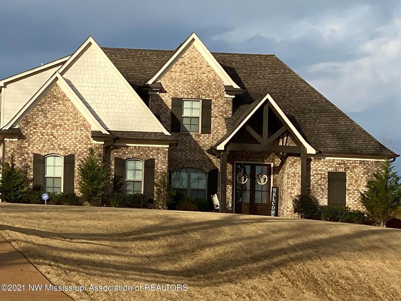 4664 Bakers Trail East - Photo 1