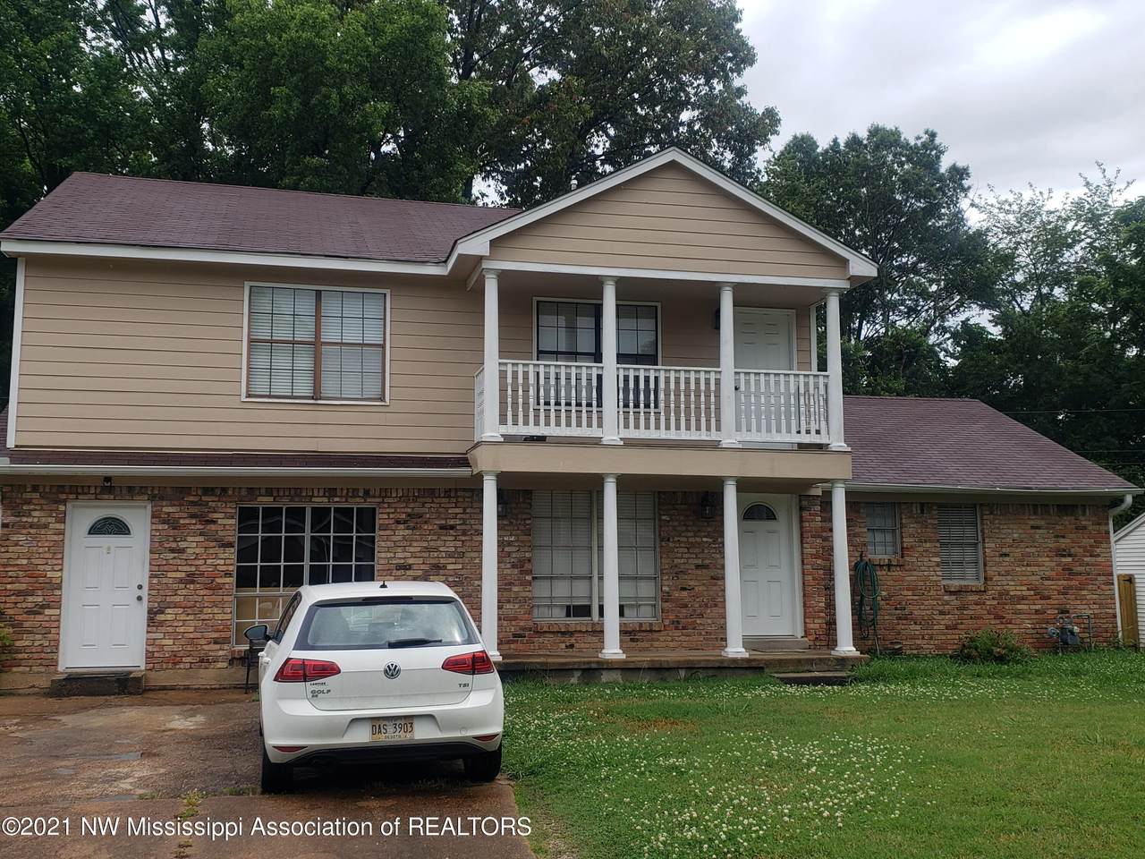 1422 Town And Country Road - Photo 1