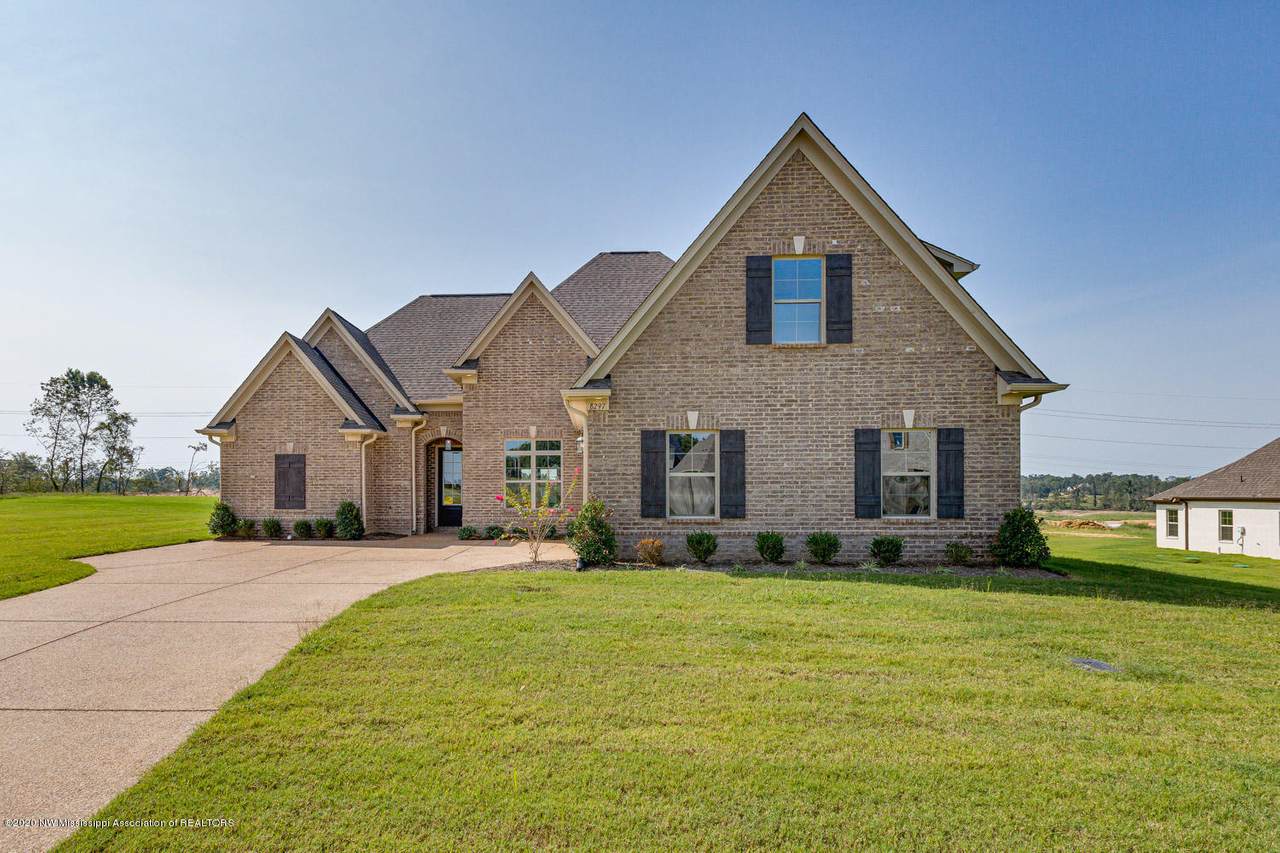 8297 Jack Thomas Cove - Photo 1