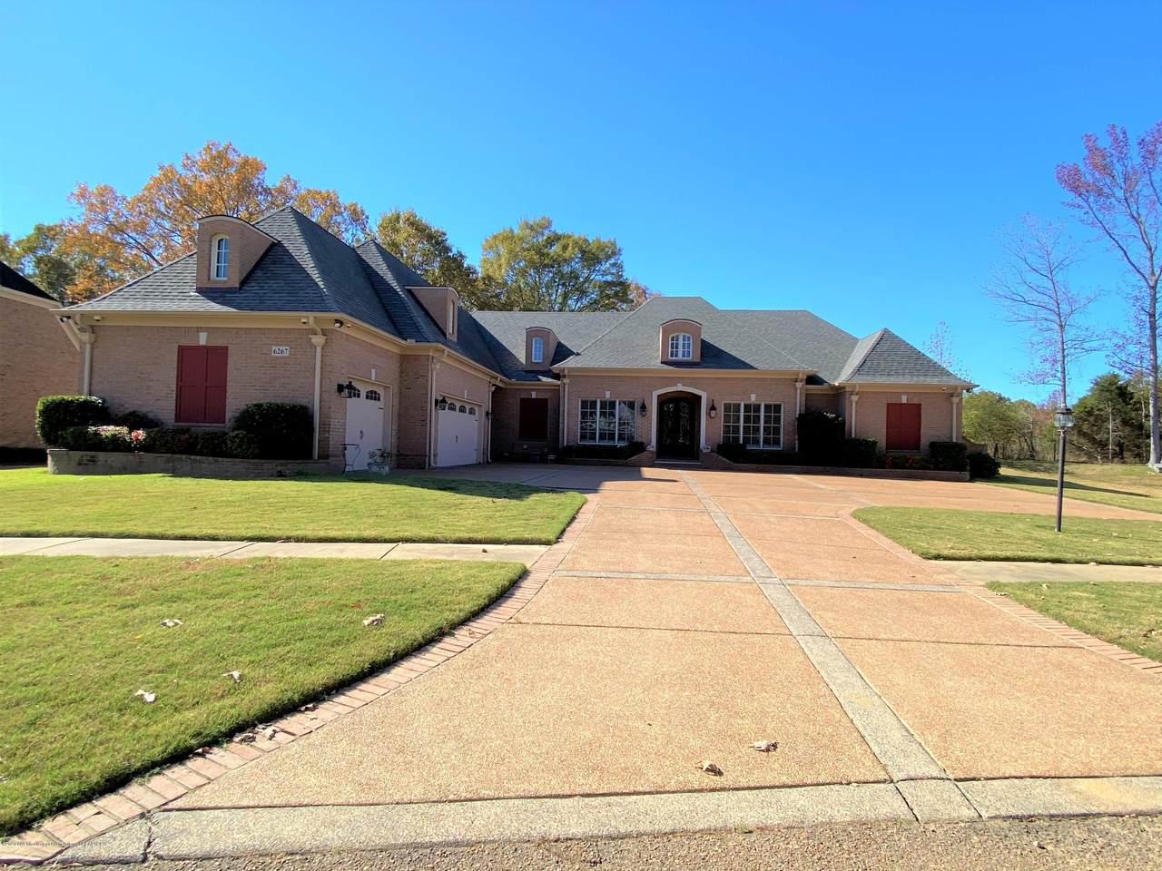 6267 Valley Oaks Drive - Photo 1