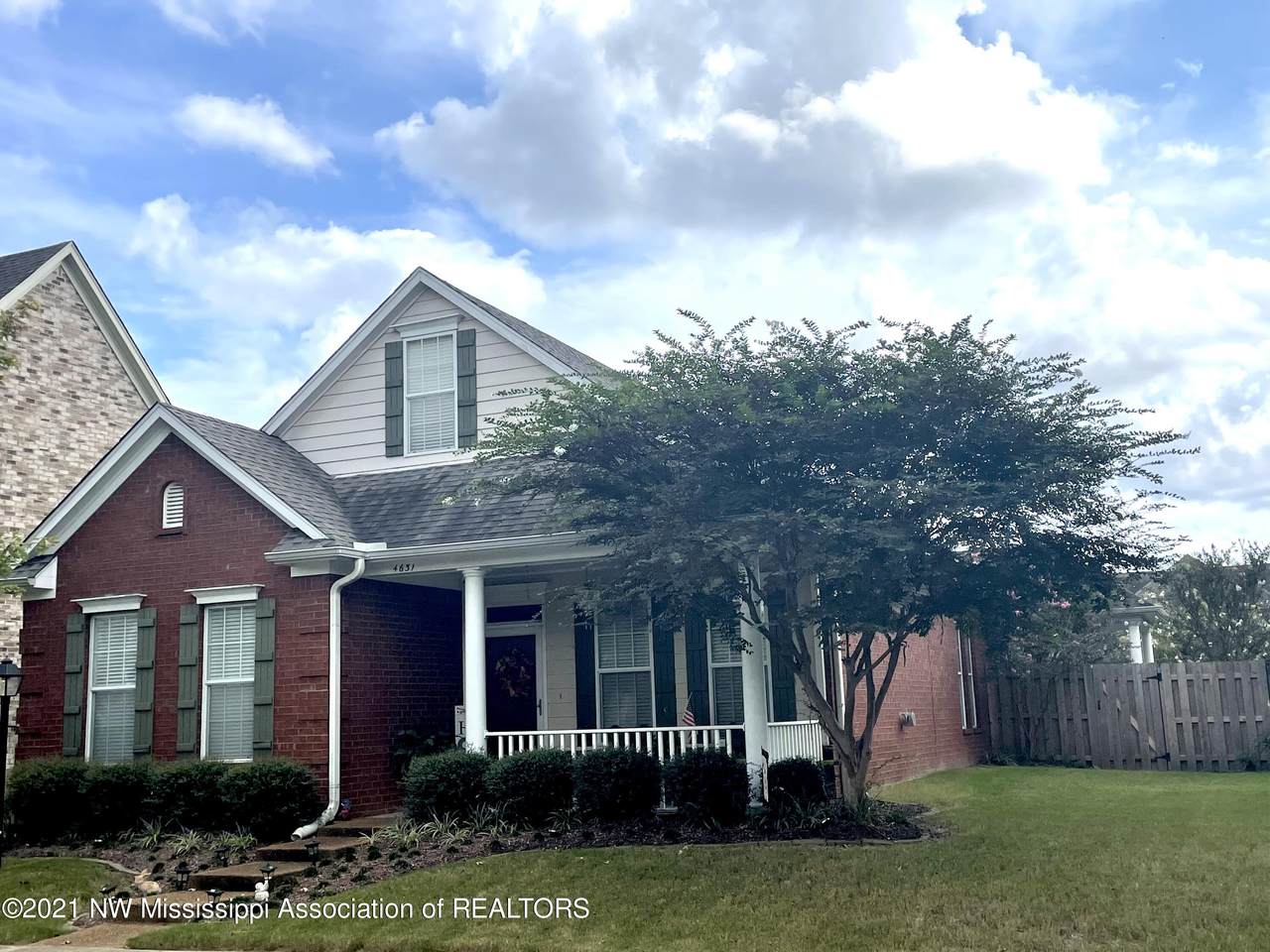 4631 Stone Park Boulevard - Photo 1