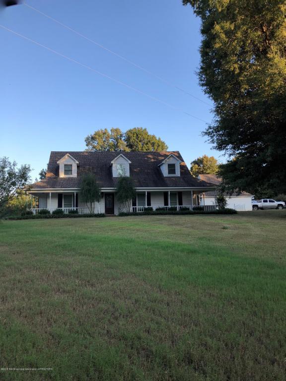 4424 Holly Grove Road - Photo 1