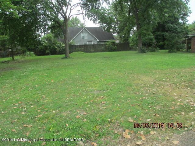 1070 Academy Drive - Photo 1