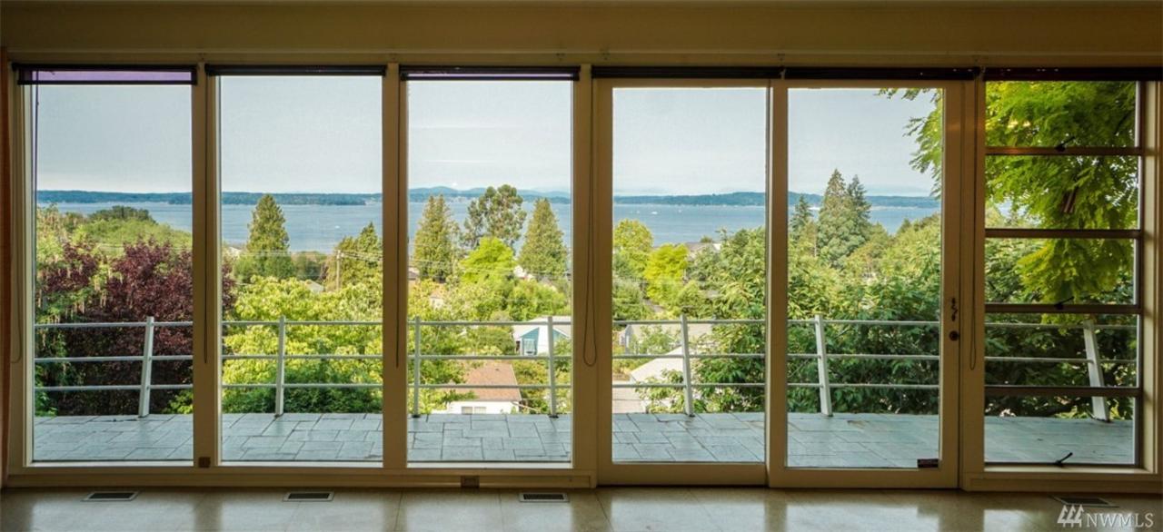 5435 47th Ave - Photo 1