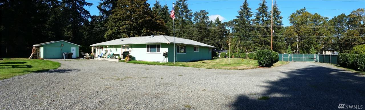 806 152nd St - Photo 1
