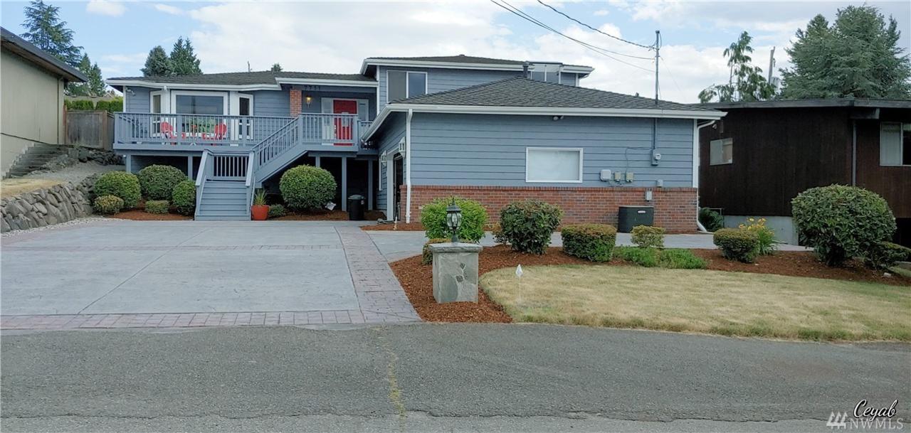 7711 117th Ave - Photo 1