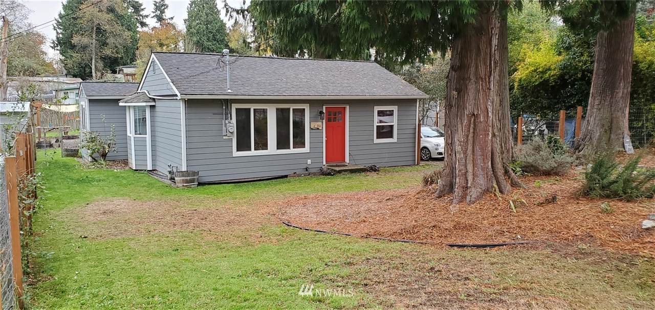255 116th Street - Photo 1