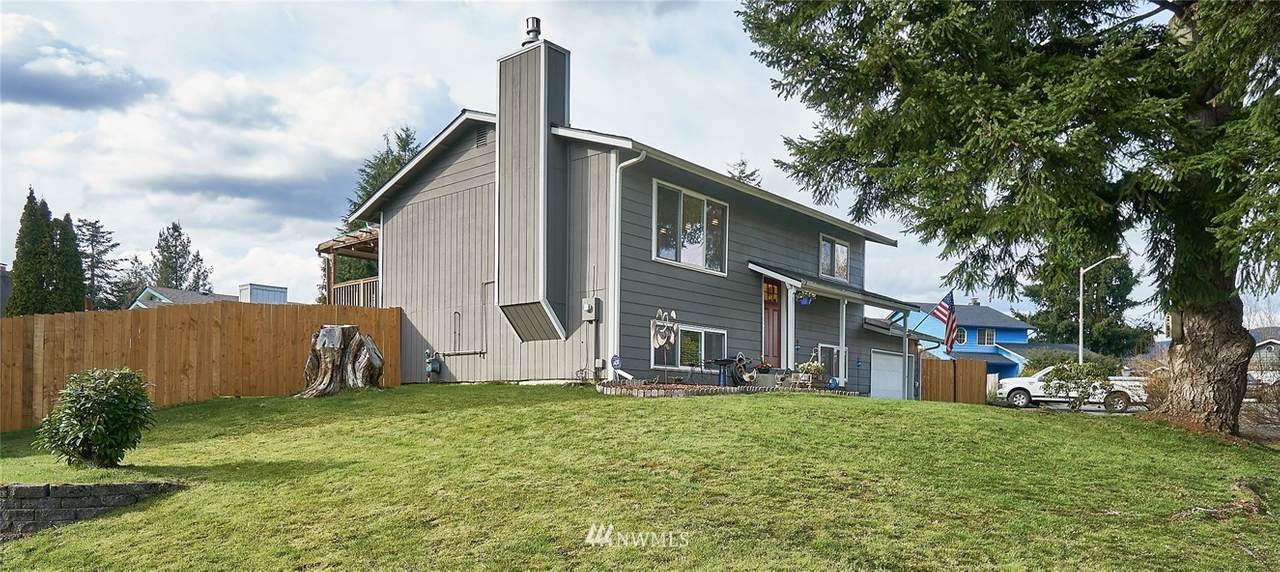 225 Paradise Parkway - Photo 1