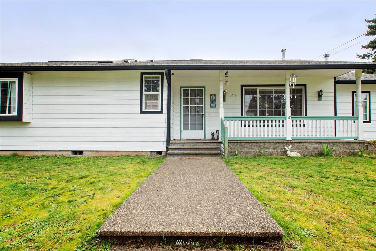 612 13th Street - Photo 1