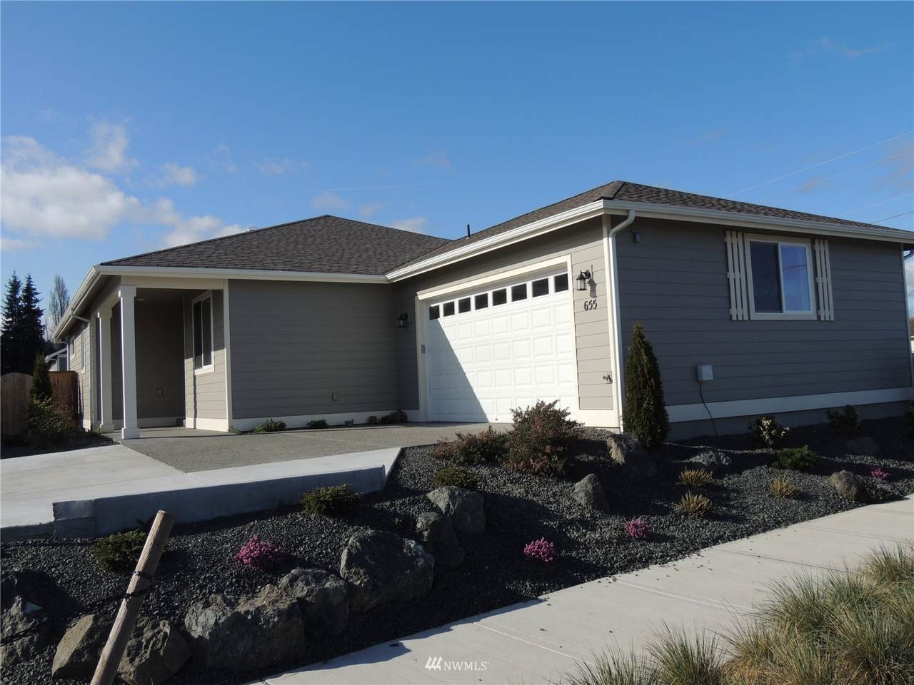 643 Galloway Boulevard - Photo 1