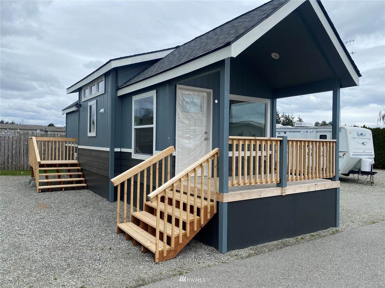 225 Ernst Street - Photo 1