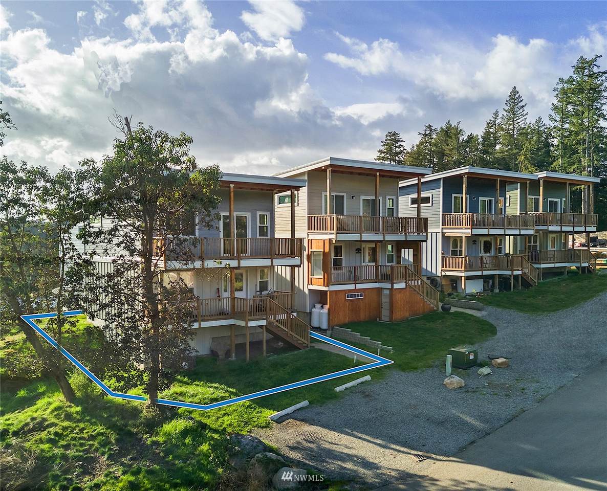583 Finnegan Ridge - Photo 1