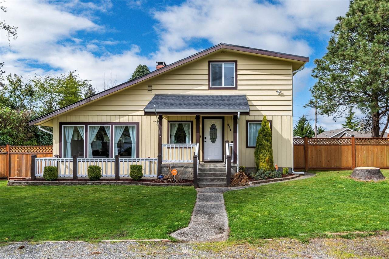 611 63rd Street - Photo 1