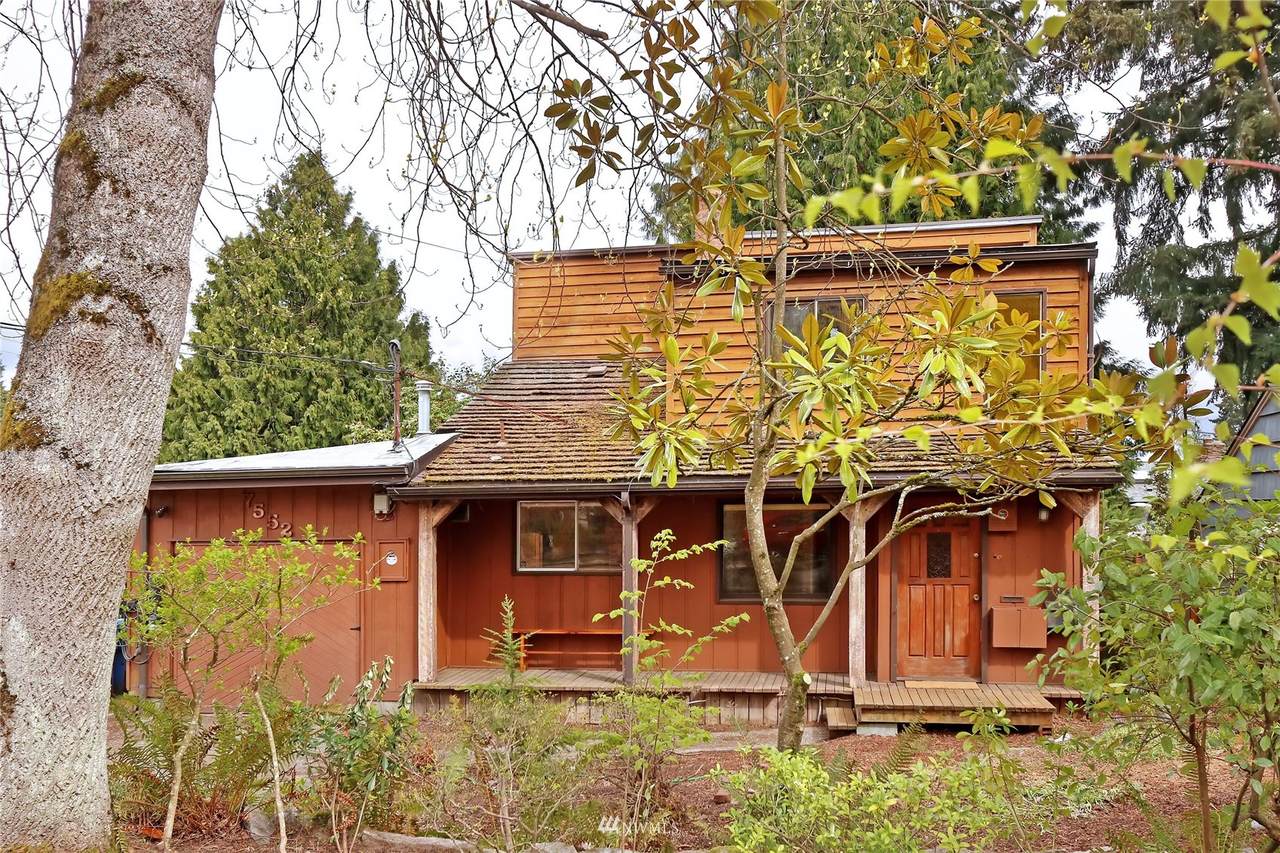 7552 31st Avenue - Photo 1