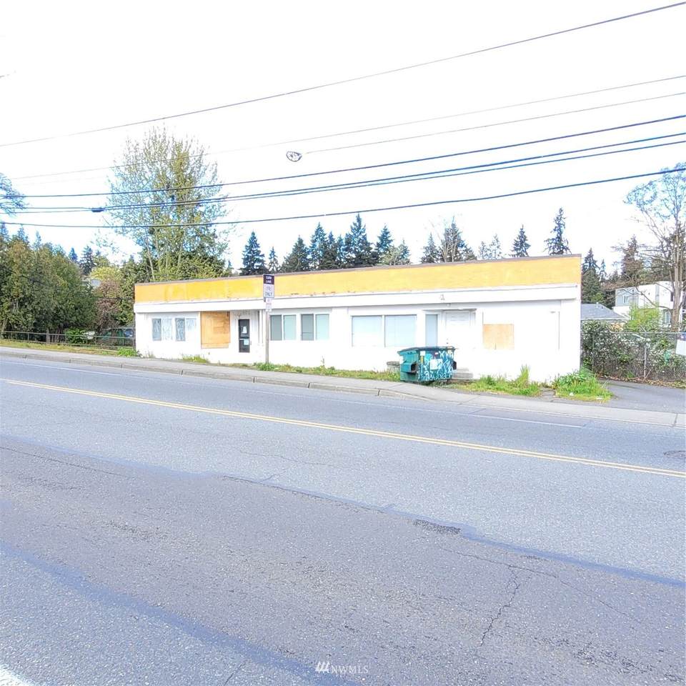 11623 Des Moines Memorial Drive - Photo 1