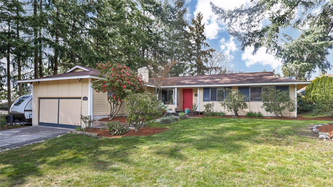 13900 Fairwood Boulevard - Photo 1