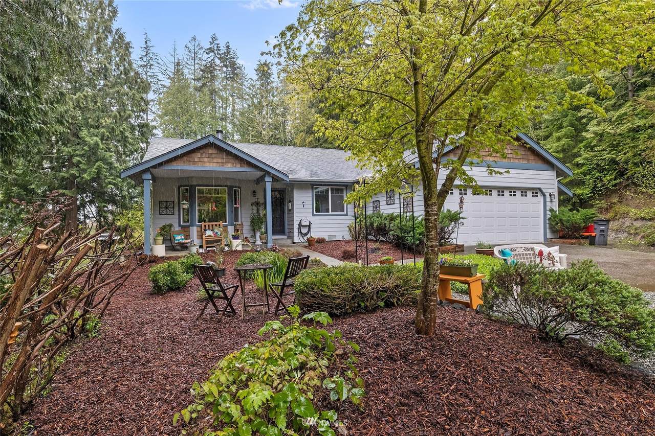 739 Erickson Lane - Photo 1