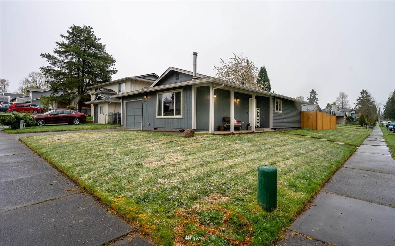 402 75th Street - Photo 1