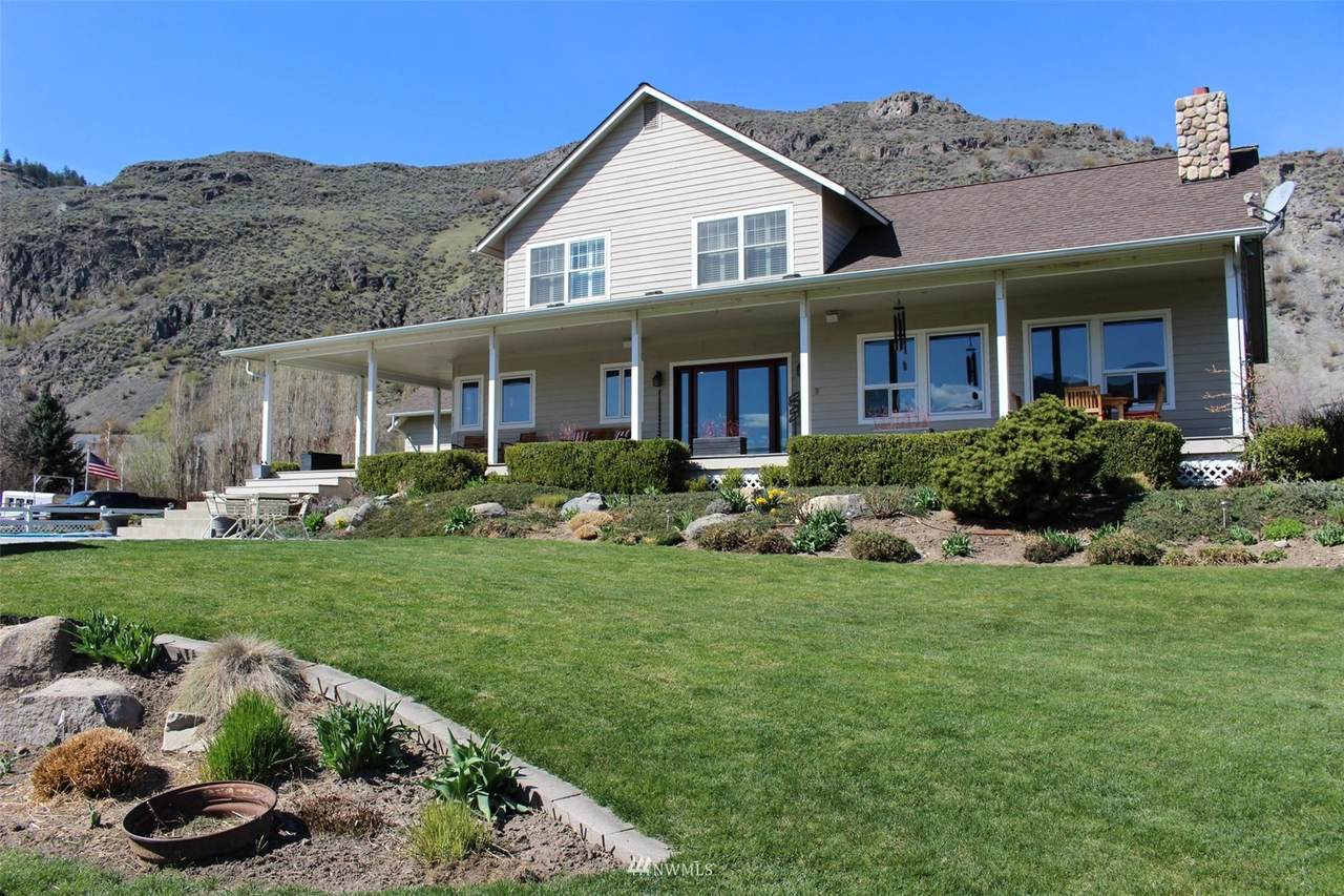 796 Highway 7 - Photo 1