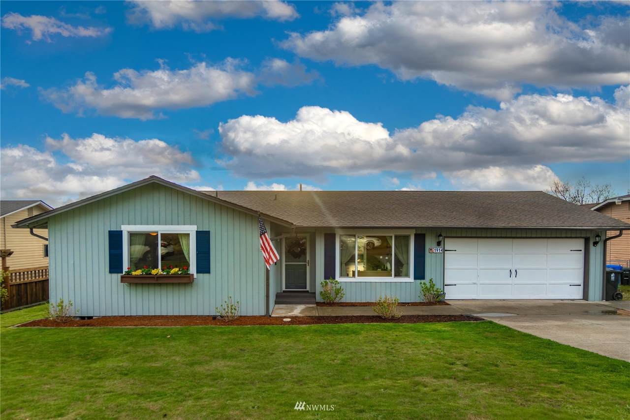 1914 64th Avenue - Photo 1