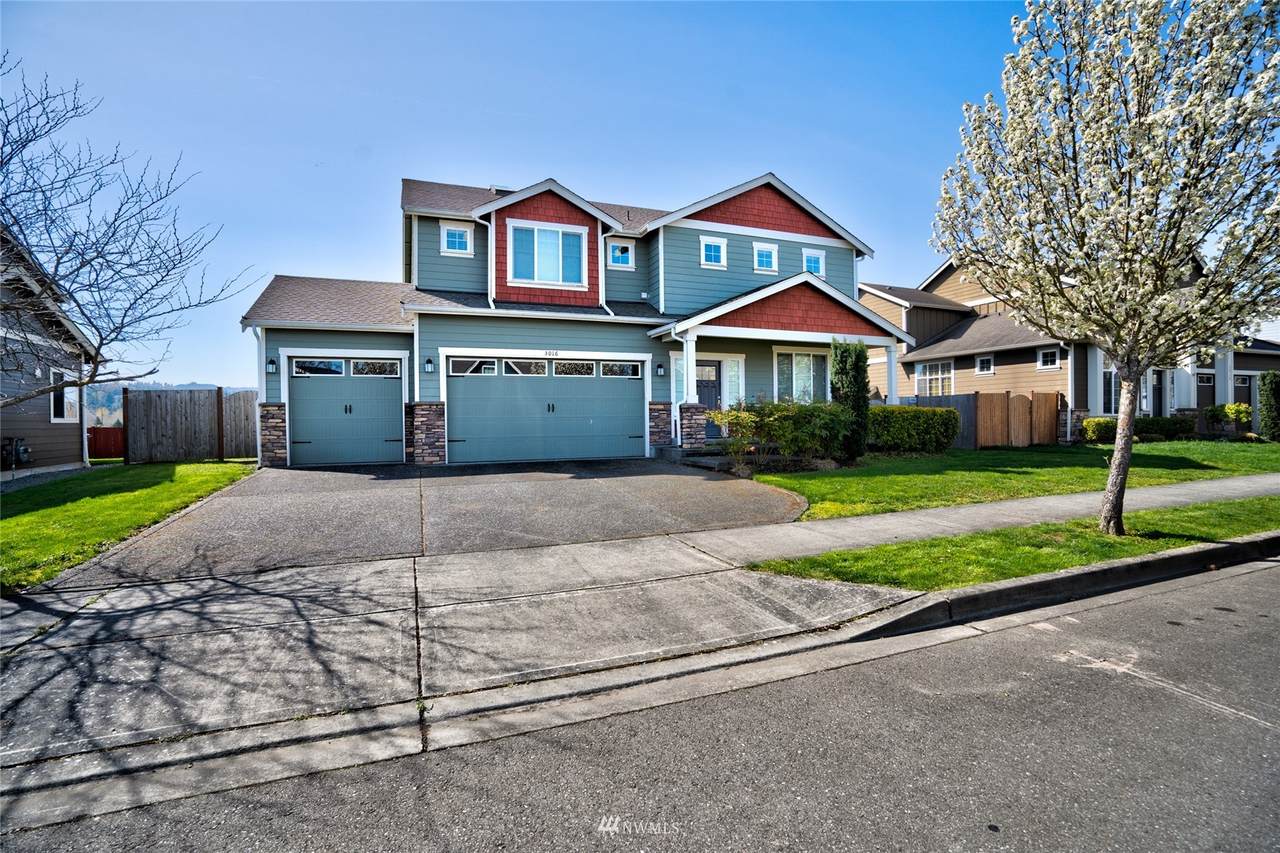 3016 Pine Creek Drive - Photo 1