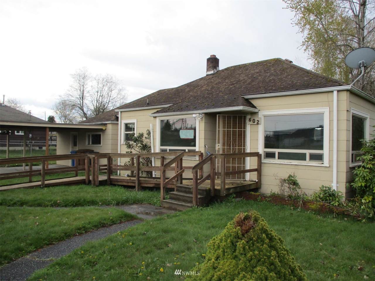 602 65th Street - Photo 1