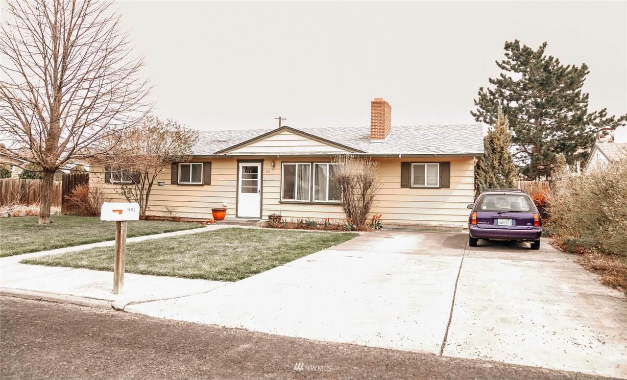 541 13th Avenue - Photo 1