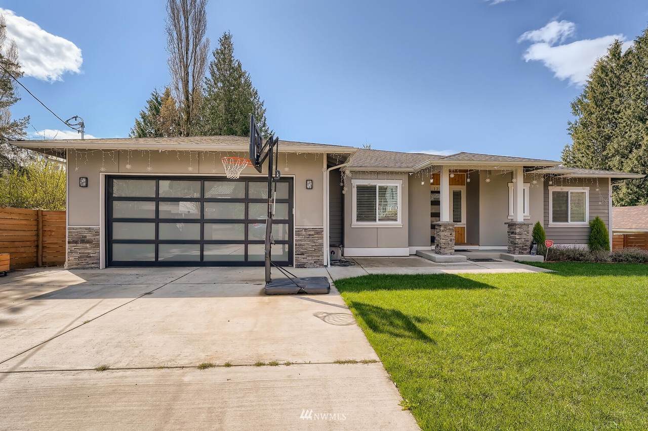 123 166th Street - Photo 1