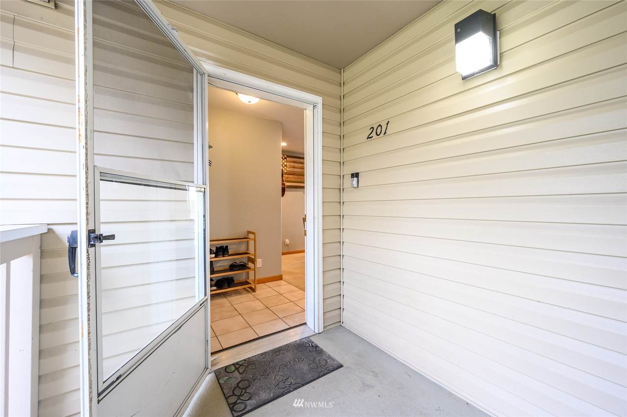 601 Horton Way - Photo 1