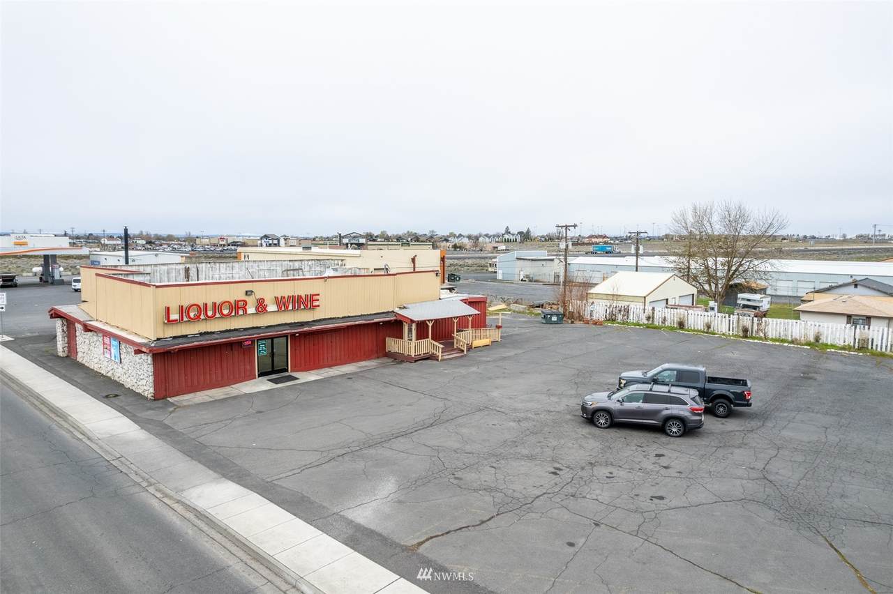 1180 Stratford Road - Photo 1