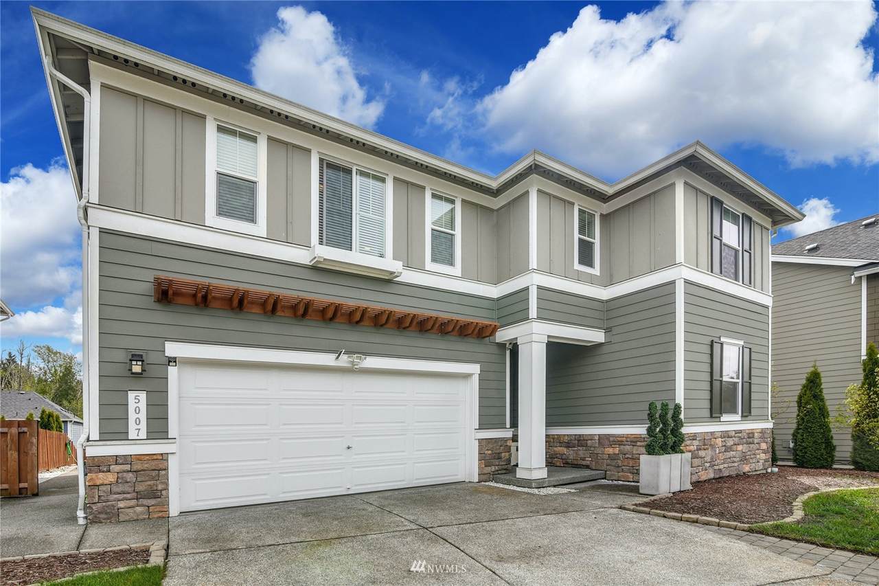 5007 324th Street - Photo 1