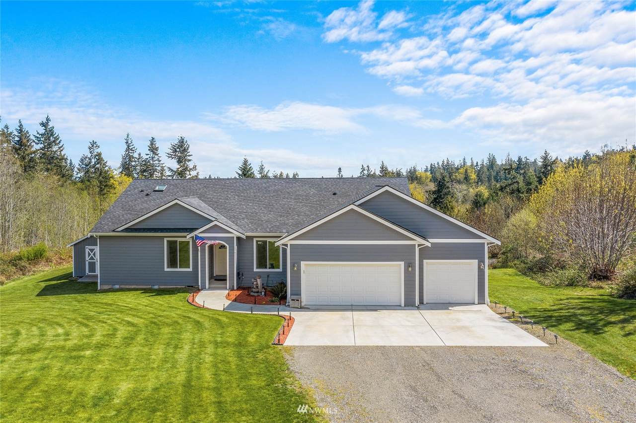 262 Goldenview Drive - Photo 1