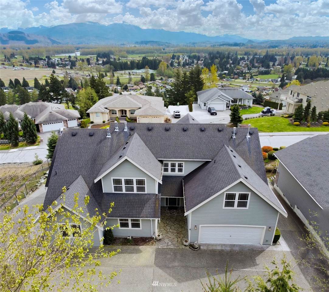 1011 Burlington Heights Drive - Photo 1
