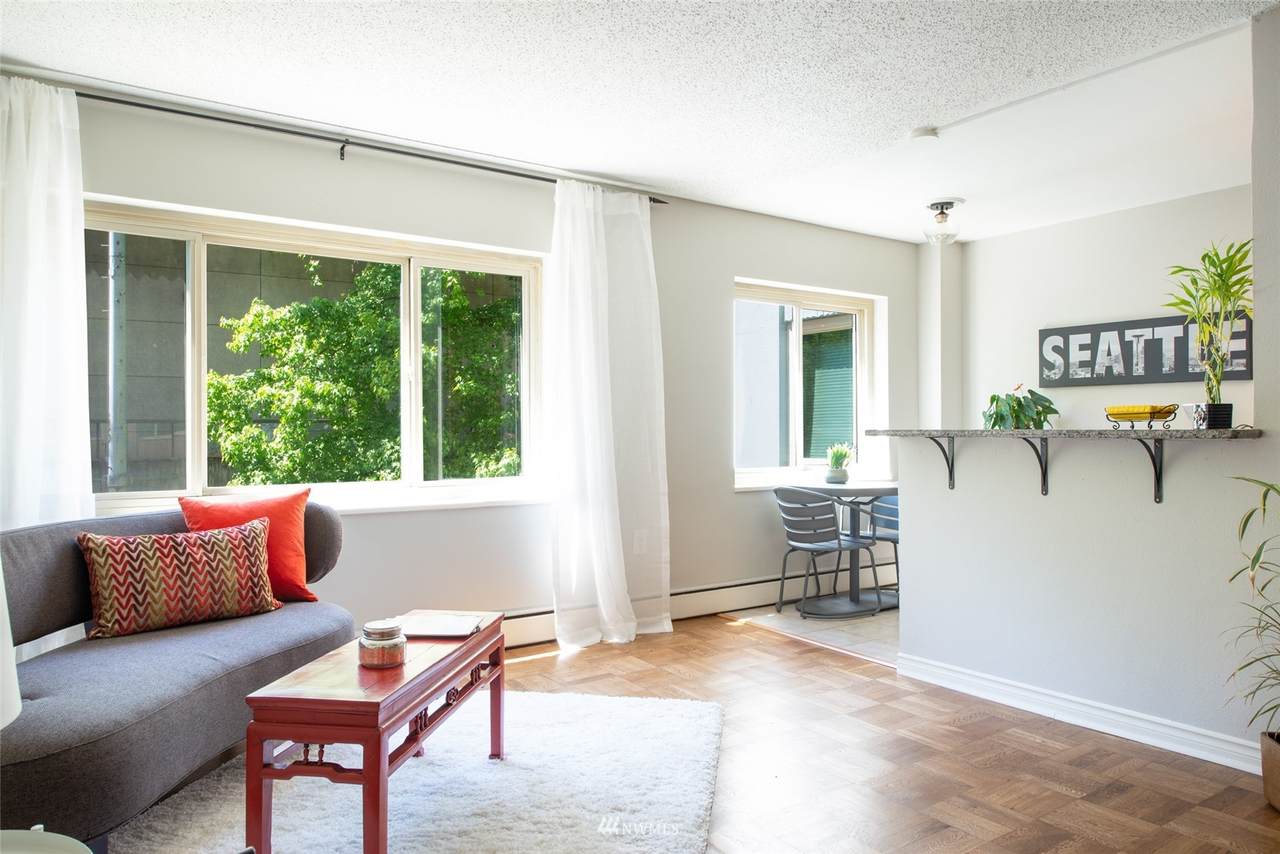 1400 Hubbell Place - Photo 1