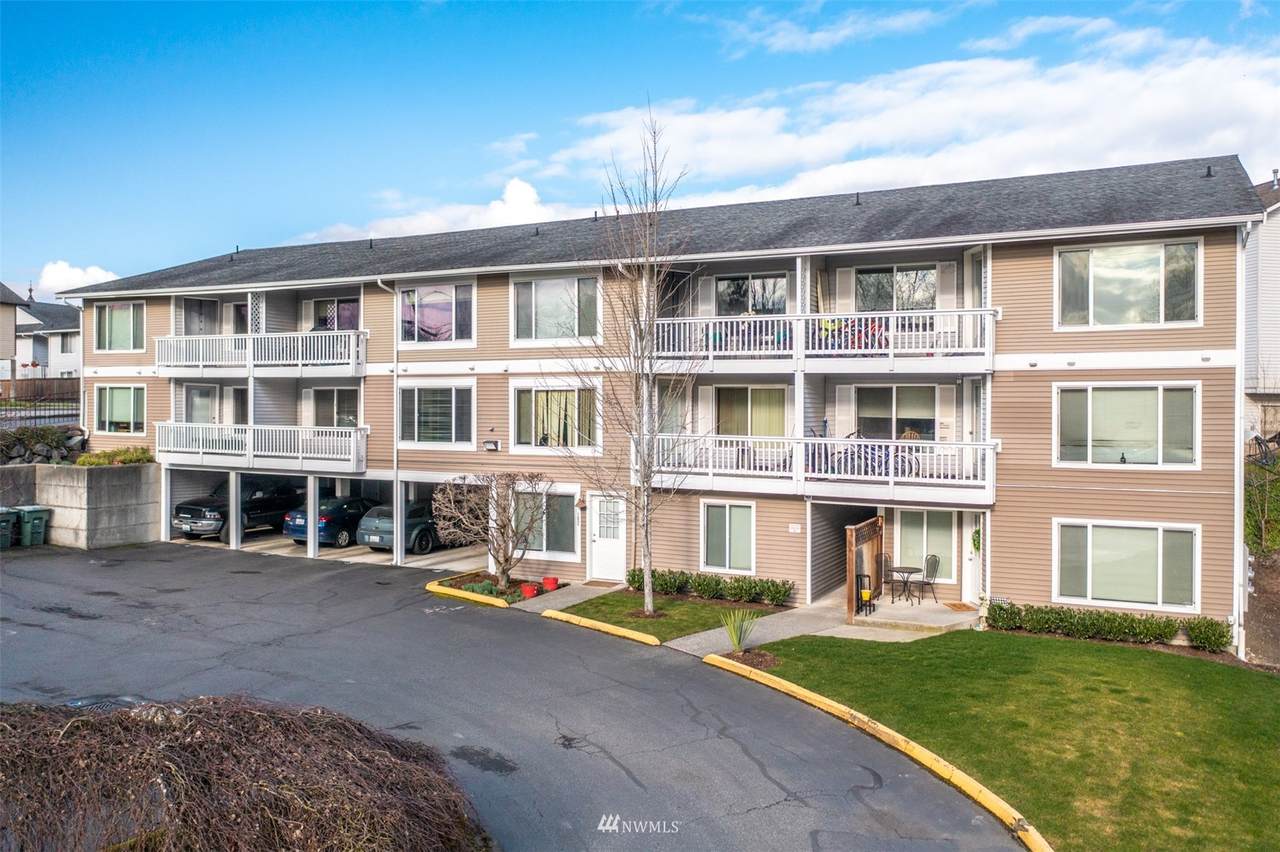 101 Alder Avenue - Photo 1